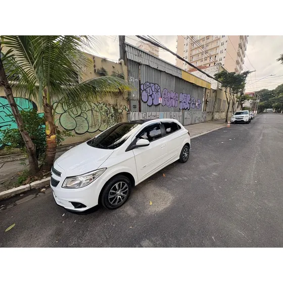 Chevrolet Onix 1.0 Lt 5p