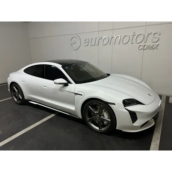 Porsche Taycan Turbo