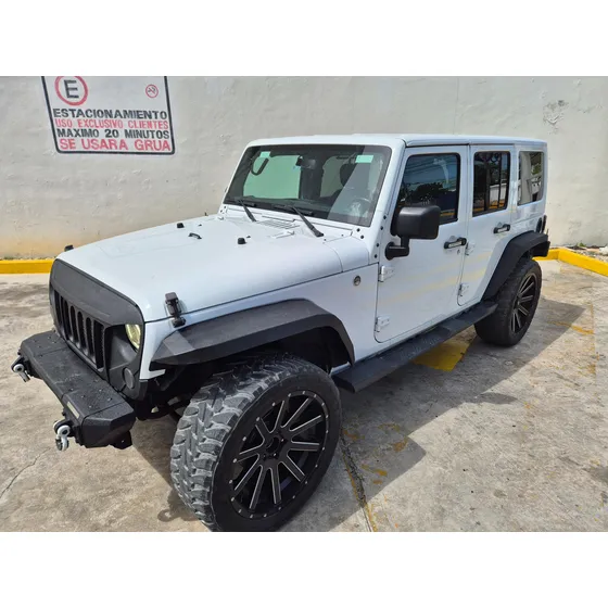 Jeep Wrangler 3.7 Unlimited Sahara 3.6 4x4 At
