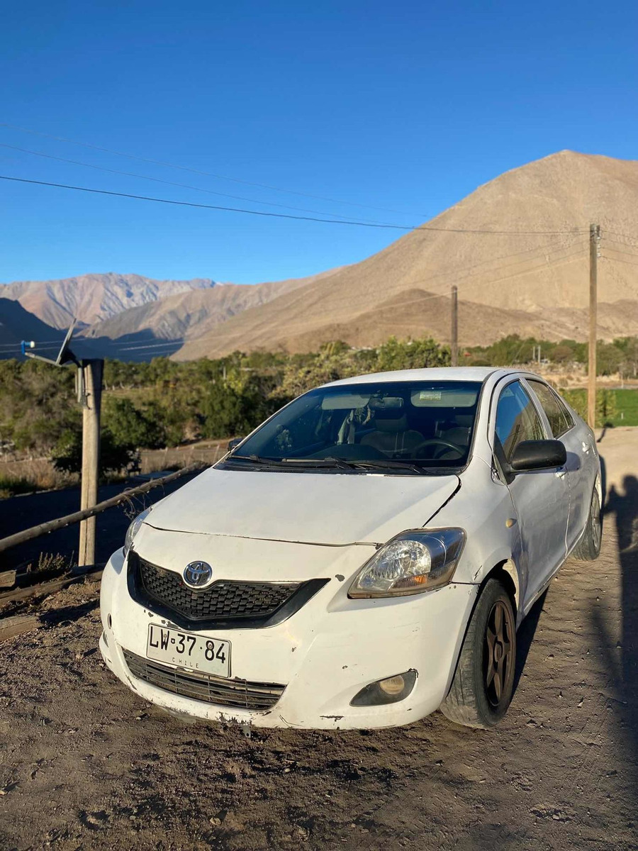 Toyota Yaris Sedan 1,5