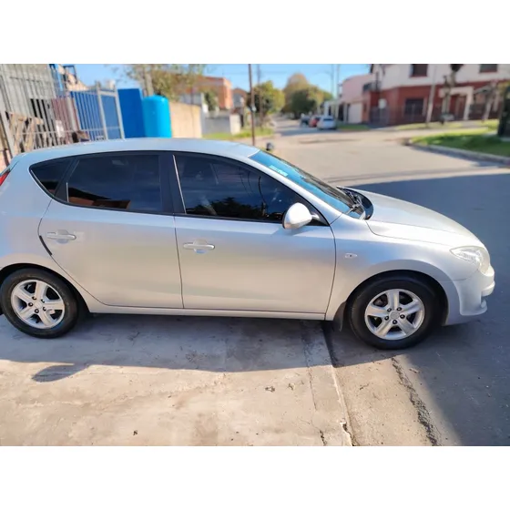 Hyundai I30 1.6 Gls Seguridad L At