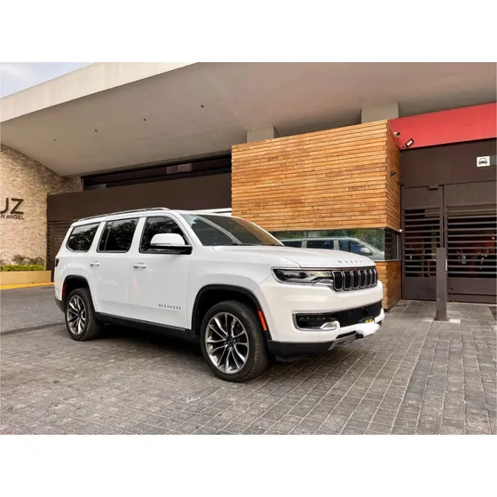Jeep Wagoneer L E-torque Mild Hybrid
