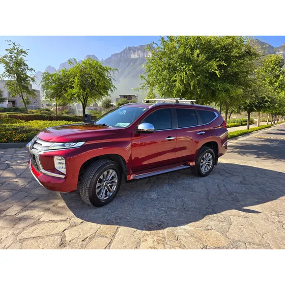 Mitsubishi Montero 3.0 Advance 4x2