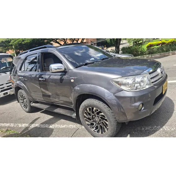 Toyota Fortuner 2.7l