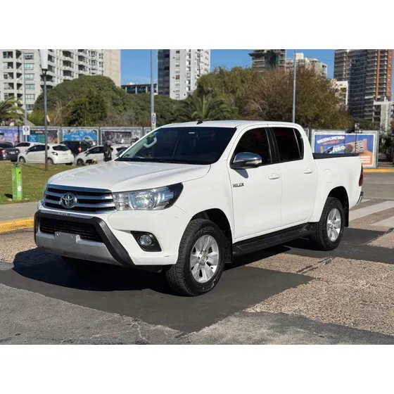 Toyota Hilux 2.8 Cd Srv 177cv 4x2