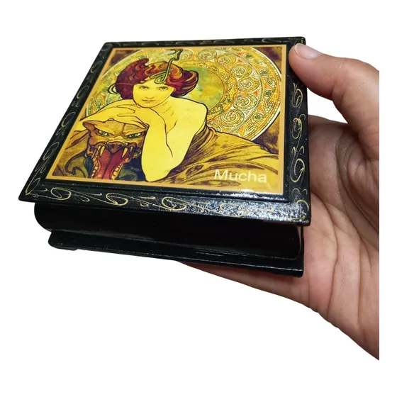 Caixa Porta Joias C/ Defeito Laqueada Mucha Art Nouveau 10cm