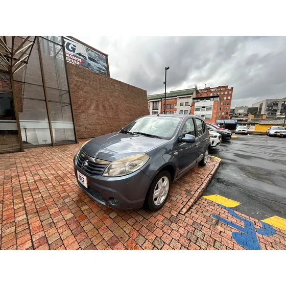 Renault Sandero 1.6 Dynamique 110 Hp
