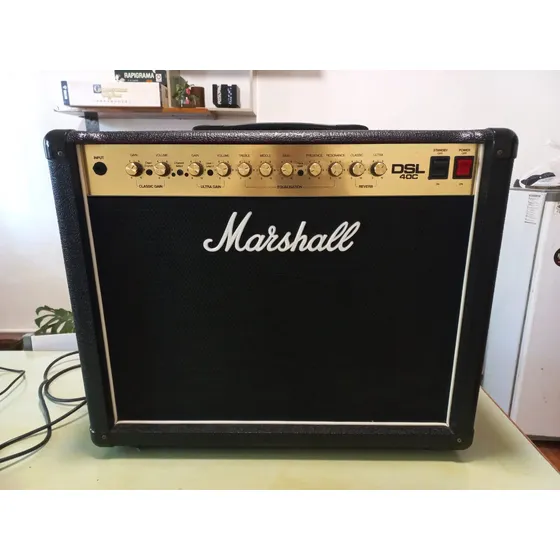 Amplificador Marshall Dsl 40c Valvular Para Guitarra 40w