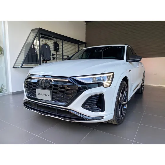 Audi Q8 Sportback E-tron 0.0 55 E-tron S-line Quattro