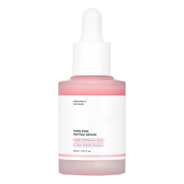 Frasco de vidro fosco com tampa conta-gotas branca contendo sérum rosa, com rótulo indicando PDRN Pink Peptide Serum, 30ml, Rose PDRN e 5 tipos de peptídeos.