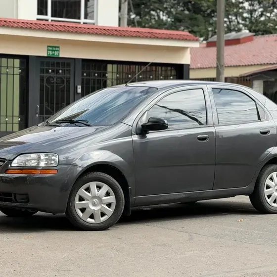Chevrolet Aveo 2012 1.5 Family