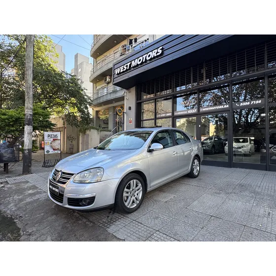 Volkswagen Vento 2.5 Advance 170cv