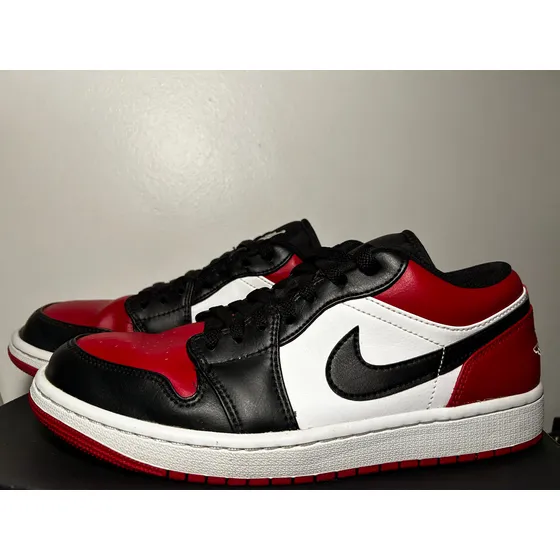 Nike Air Jordan 1 Low  Black Toe 