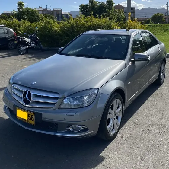Mercedes-Benz Clase C 2011 C200 Cgi Avantgarde Blueefficiency