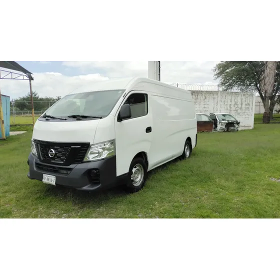 Nissan Urvan 2021 2.5 Panel Amplia Mt