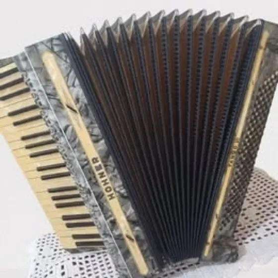 Acordeon Hohner Alemão 120 Baixos