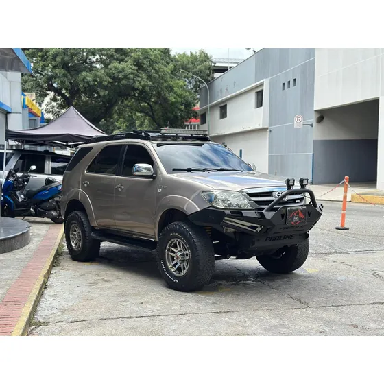 Toyota Fortuner Sr5