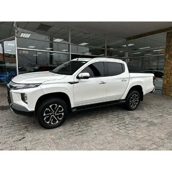 Mitsubishi L200 2.4 16v Turbo Diesel Sport Hpe-s Cd 4p 4x4 Automático