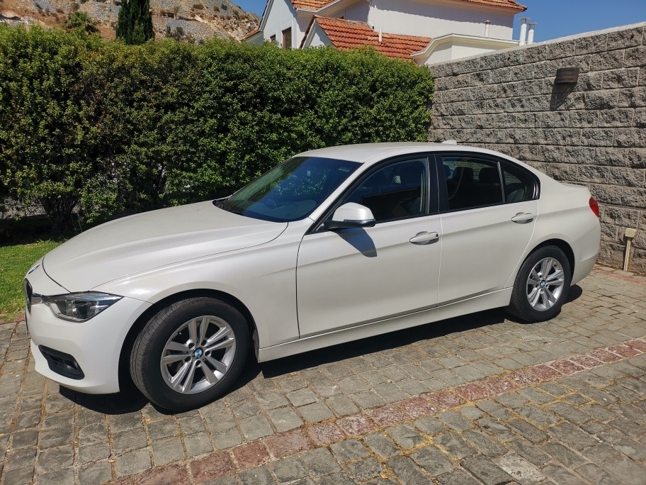 Bmw 318 I Lci 1,5 Automático