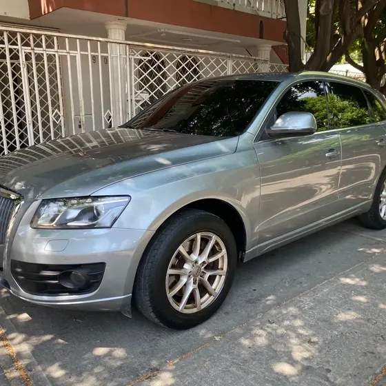 Audi Q5 2011 3.2 S-tronic