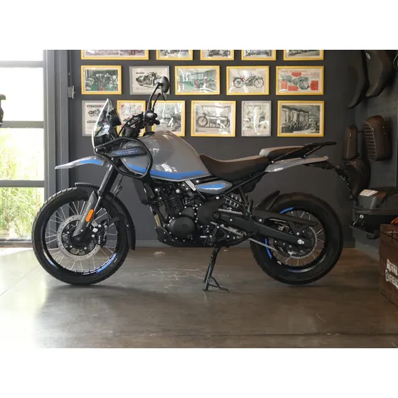 Royal Enfield Himalayan 450 - Slate Poppy Blue - Lanzamiento
