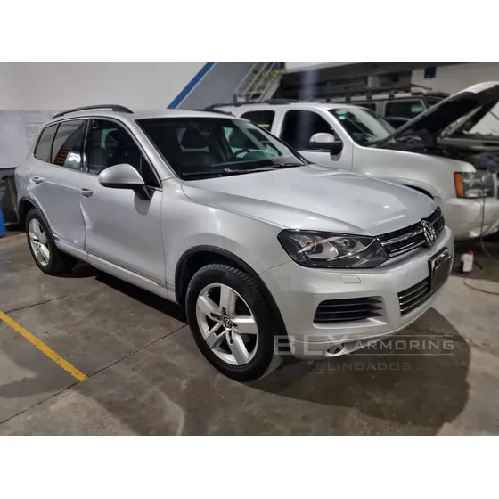 Volkswagen Touareg 3.0 V6 A-v8 T Diesel Paq Multimedia At