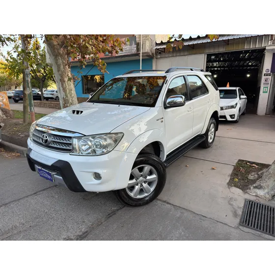 Toyota Hilux Sw4 3.0 Srv I 171cv 4x4
