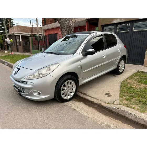 Peugeot 207 1.6 Feline 106cv