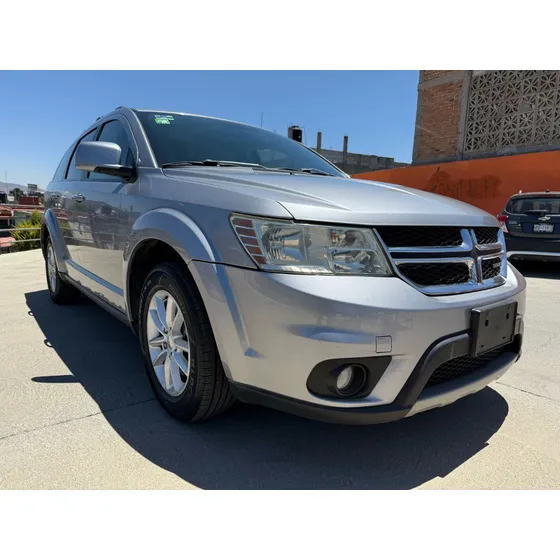 Dodge Journey 2.4 Sxt 7 Pasajeros Plus At