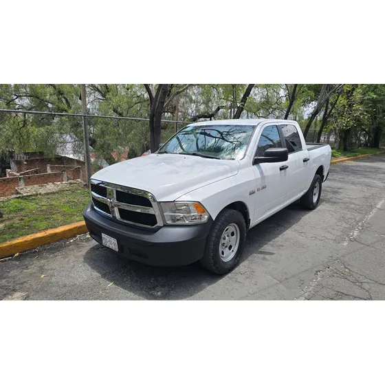 Dodge Ram 2500 5.7 Pickup Crew Cab Laramie 4x2 Mt