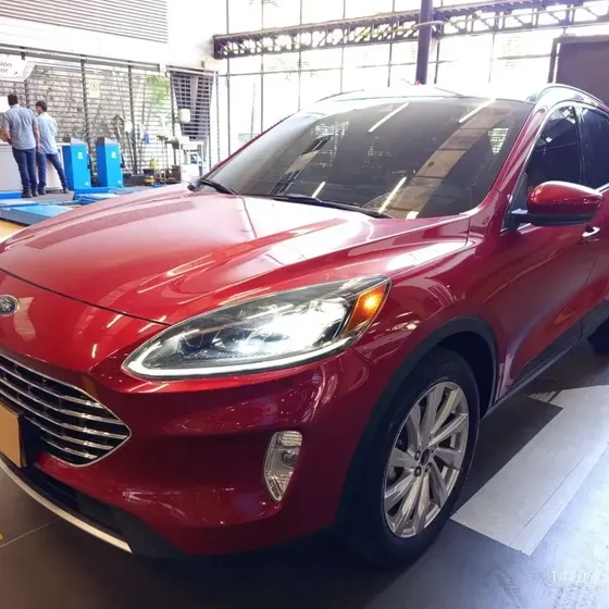 Ford Escape 2021 Titanium Hev