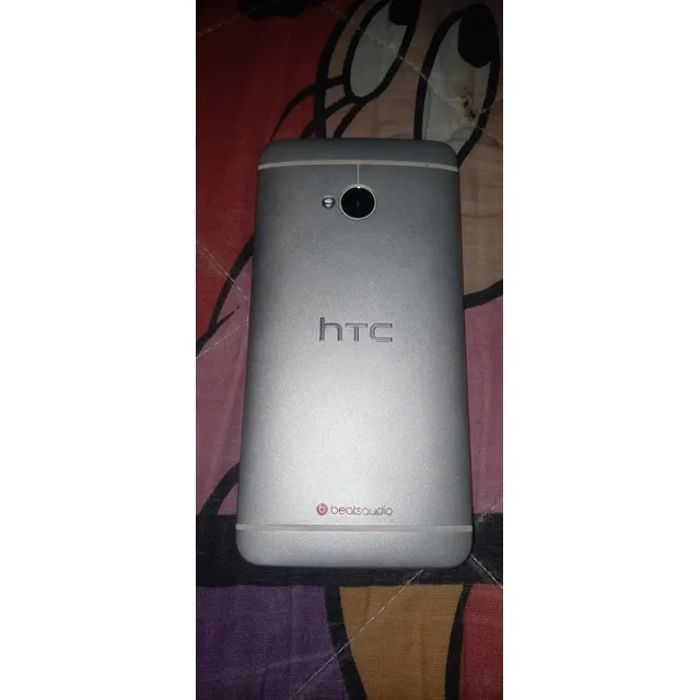 Htc One M7 Quad Core 4.7 Gb Ram 32 Gb Plata En Inglés