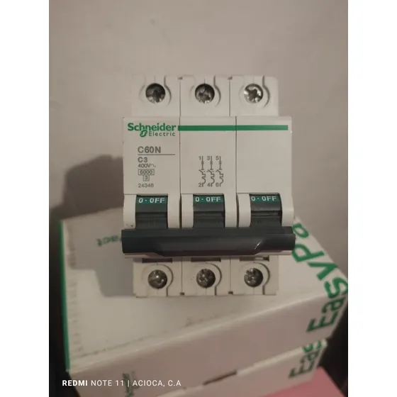 Breaker Termomagnético 3x3amp Multi 9, Schneider Electric.