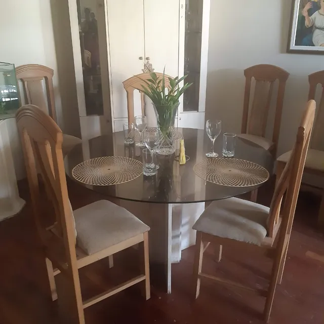 Remato: Comedor De Vidrio Con Base Marmol Y 6 Sillas
