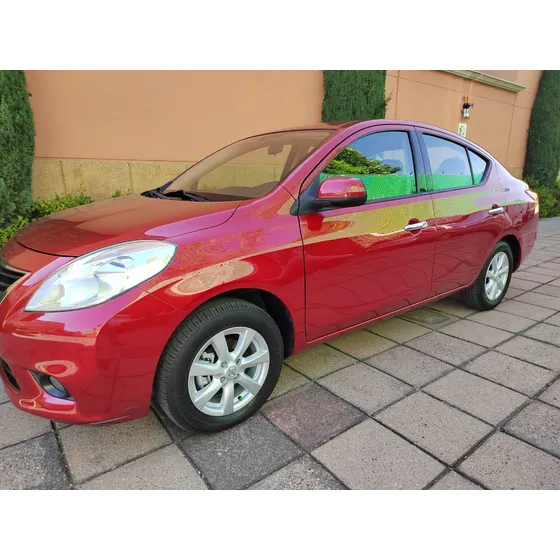 Nissan Versa 1.6 Advance At