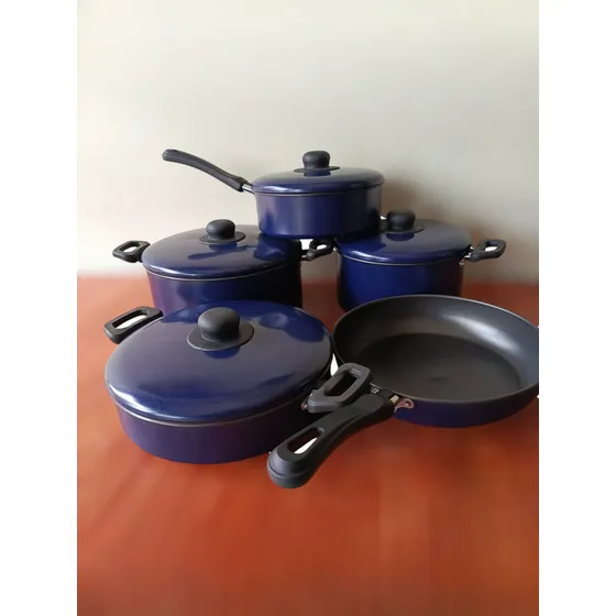 Juego De Ollas 9 Piezas Azul Rivalti