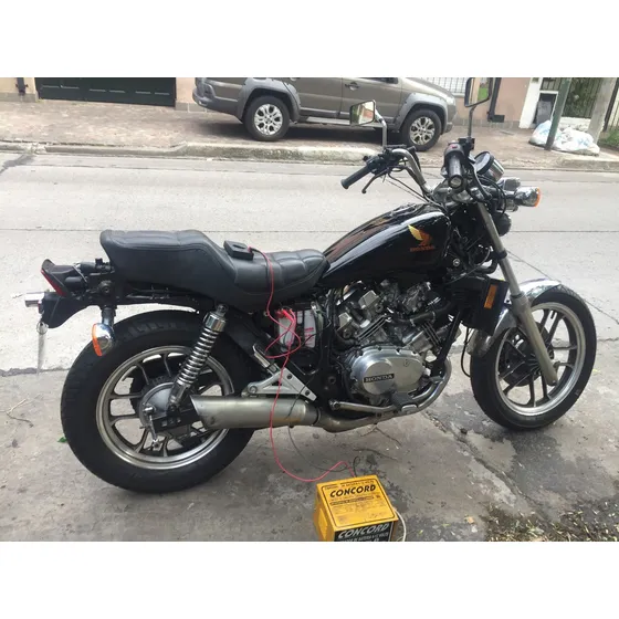 Honda Magna Vf 30 1984 - No Anda. Papeles Ok, Para Armadores