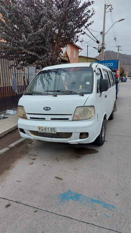 Kia Besta 2.7