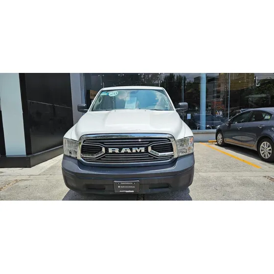 Ram 1500 Slt Trabajo Crew Cab