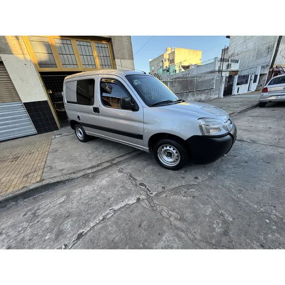 Peugeot Partner 1.4 Furgon Confort 5as