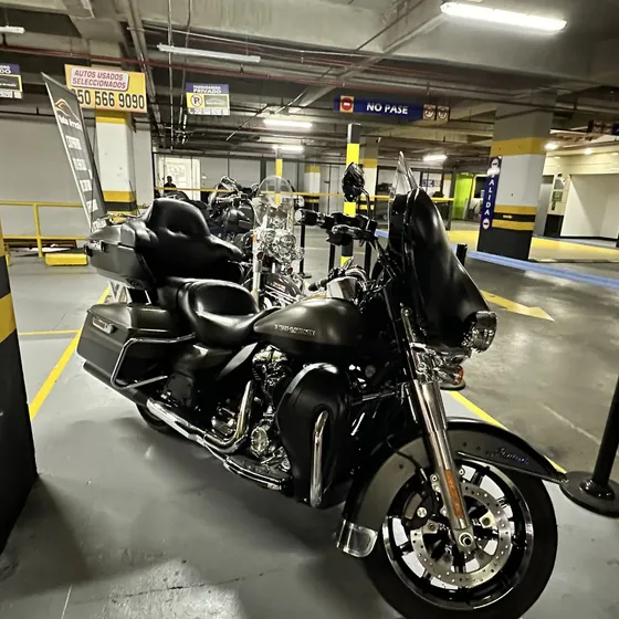 Harley Davidson Ultra Glide