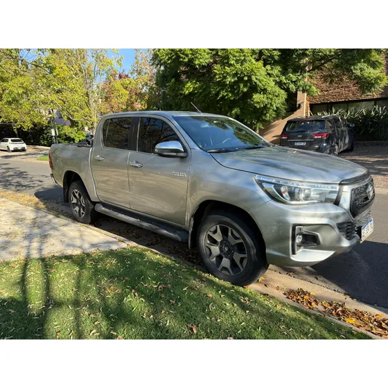Toyota Hilux Pick-up 2.8 Cd Srx 177cv 4x4 At