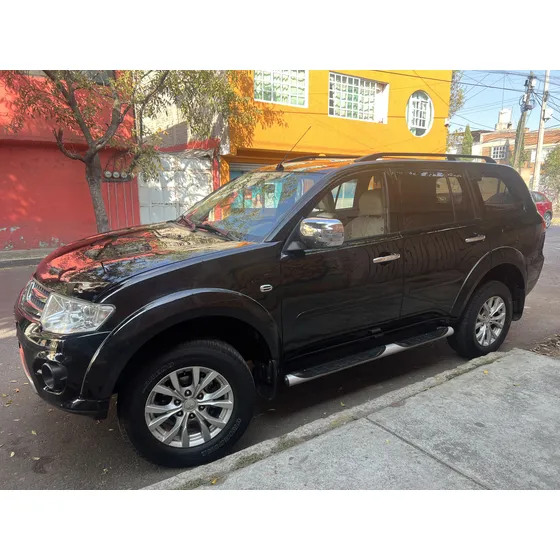 Mitsubishi Montero 3.8 Limited V6 At