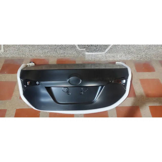 Tapa Maleta De Toyota Corolla 2020/2024 Americano