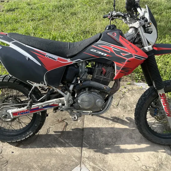 Honda Crf 230f Modelo 2018 En Muy Buen Estado