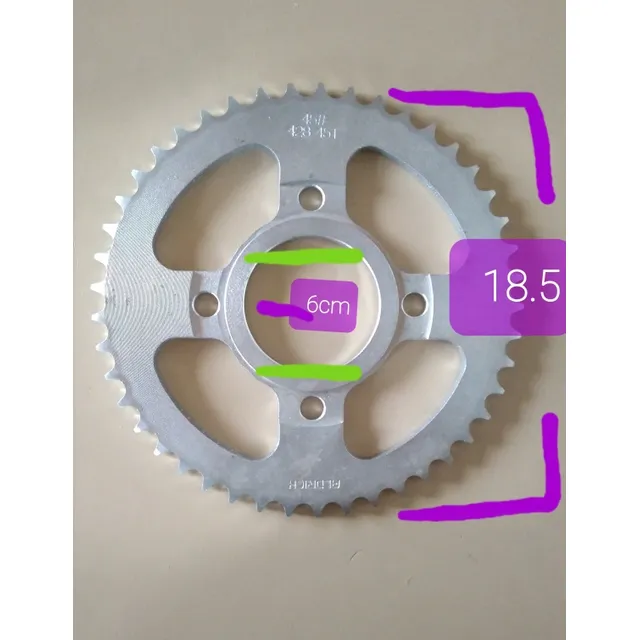 Corona Moto 45 Dientes (( 4 Huecos )) 6cms Entre Ellos 