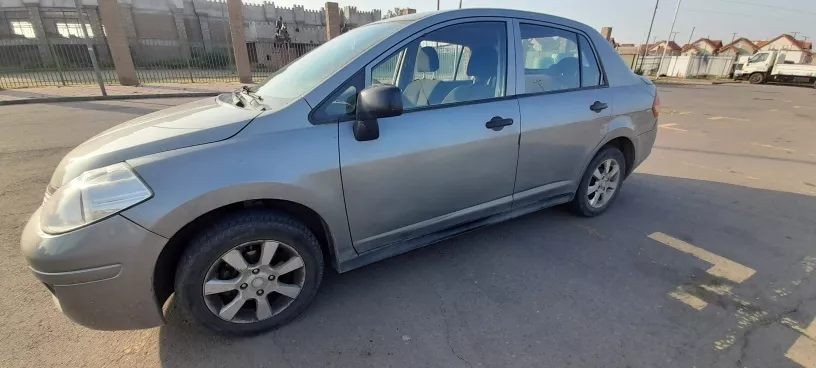 Nissan Tiida 1.6