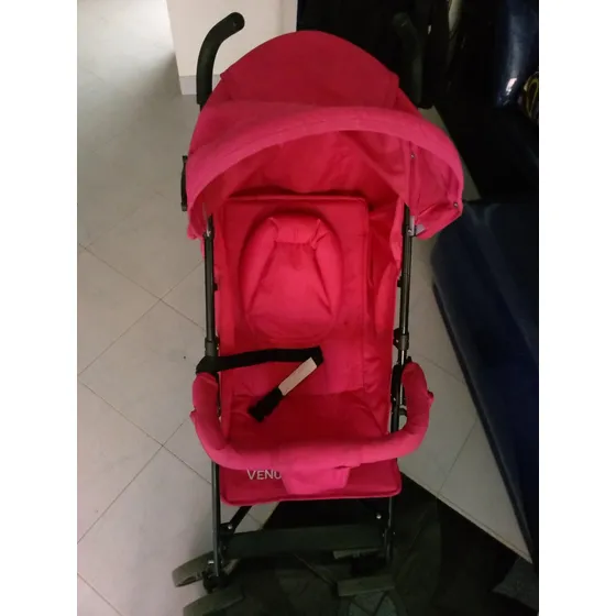 Coche Paseador Para Bb Color Fucsia.