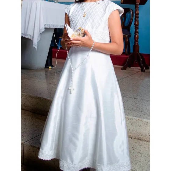 Vestido Niña Primera Comunión Con Tiara Para El Cabello