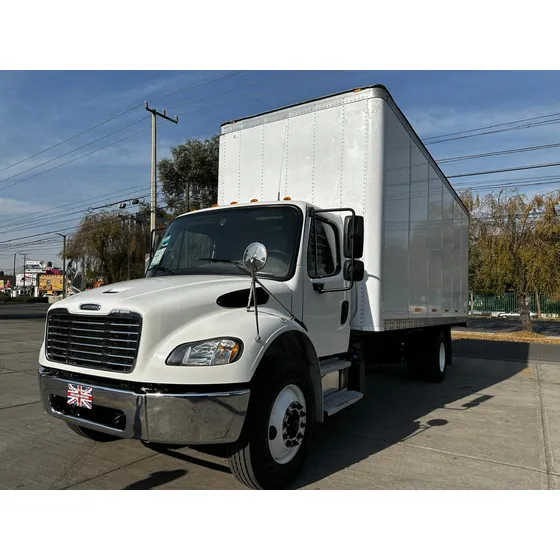 Freightliner M2 106 35k